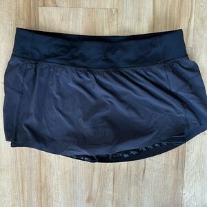 Lululemon Black tennis skirt / skort size 10